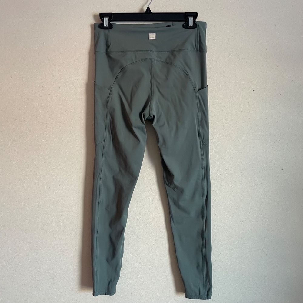 Vuori Sage Green Pocket Leggings - Picture 5 of 7